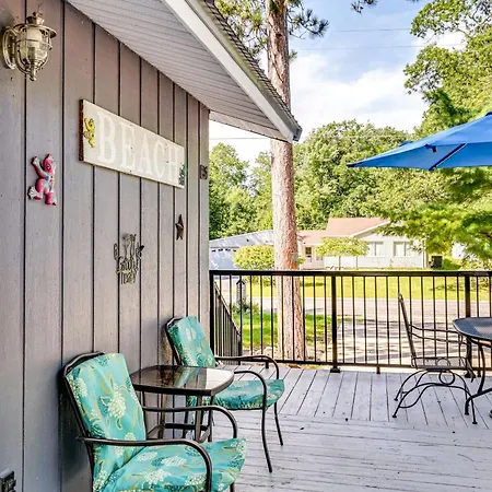 Au Gres Vacation Rental Cabin Less Than 1 Mi To Lake Huron
